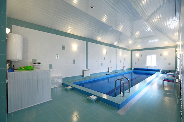 swimming pool for a boarding-house for the elderly