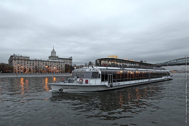 Pleasure boat River Palace 2