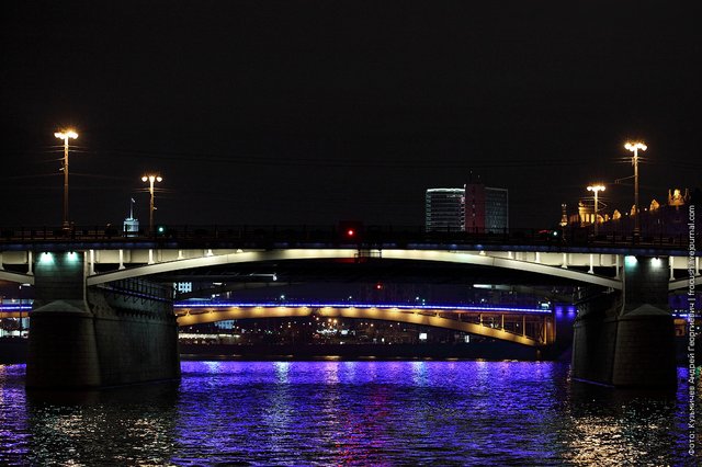 Borodino bridge night photo