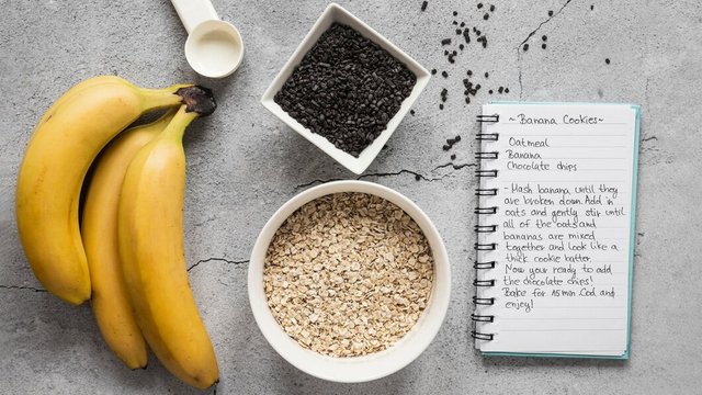 flat-lay-food-ingredients-with-bananas-notebook_23-2148834732.jpg