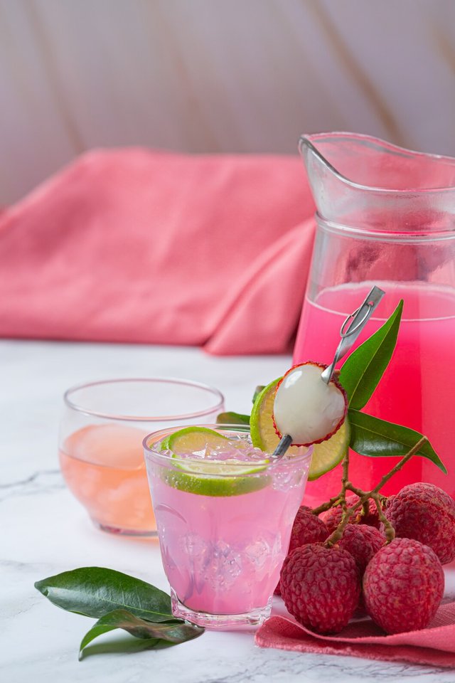 lychee-jelly-seasonal-fruit-beautifully-decorated-thai-dessert-concept_1150-23454.jpg