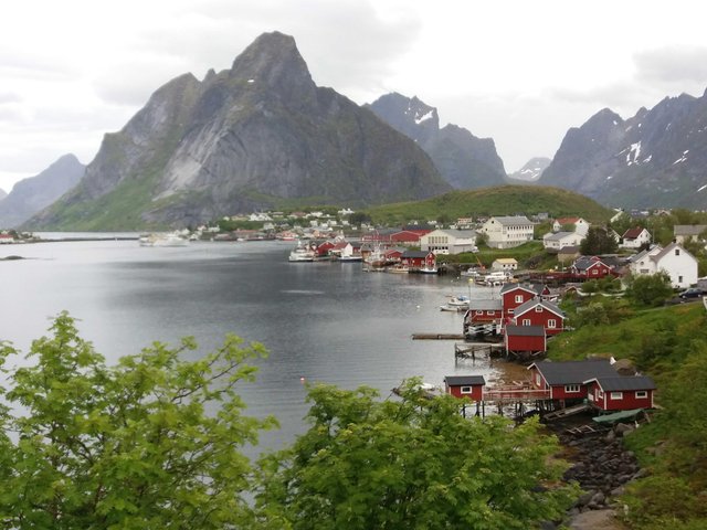 Reine: A Postcard-Perfect Village in the Heart of Norwegian Beauty - Practical information for planning a trip to Reine