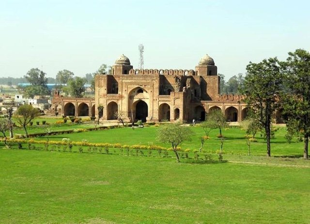 Doraha Fort Beauty History Of Punjab Steemit While i was scanning for any interesting place worth visiting enroute to delhi from dharmashala, i came across doraha. steemit