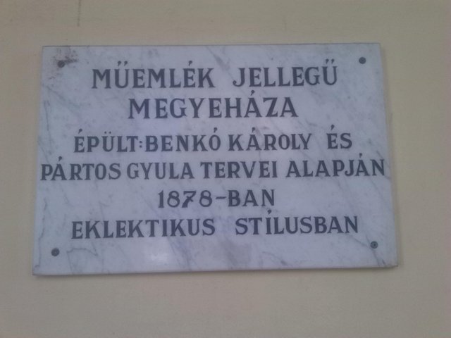 4bhx2cm0sx.jpg