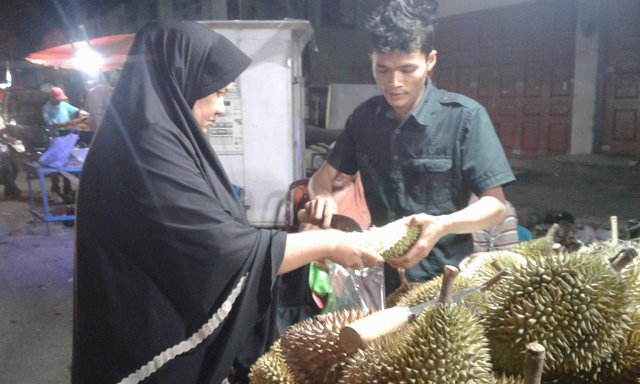 Unduh 91 Gambar Durian Lawak Terbaru 