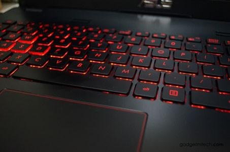 Menyalakan lampu keyboard laptop