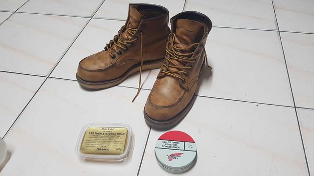 red wing oil tanned leather