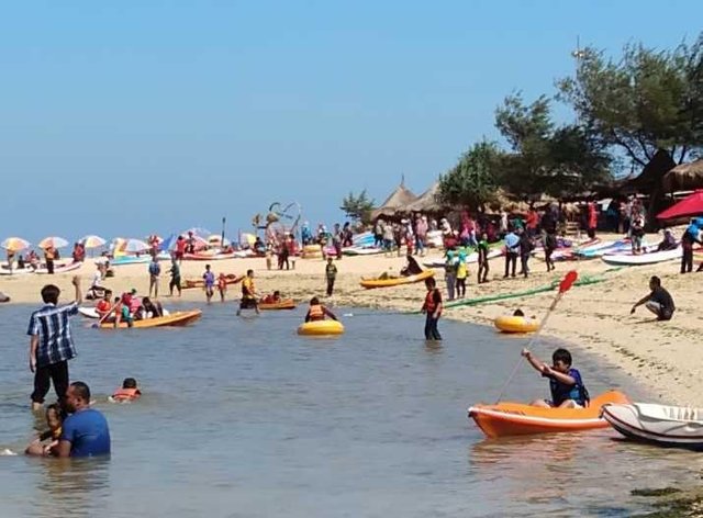 Berlibur Bersama Keluarga Ke Pantai Drini Steemit