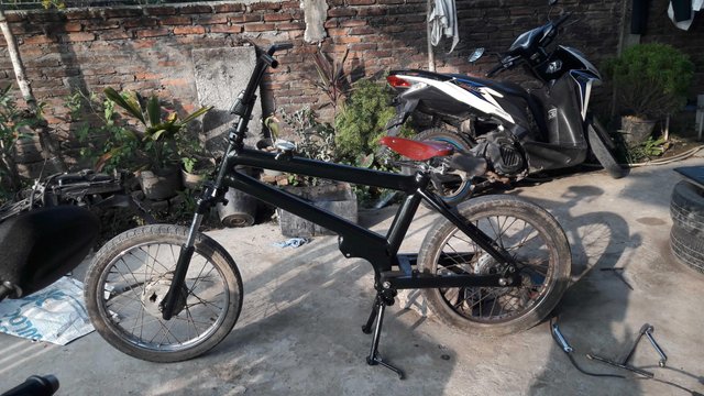 Suzuki 2024 bmx bike