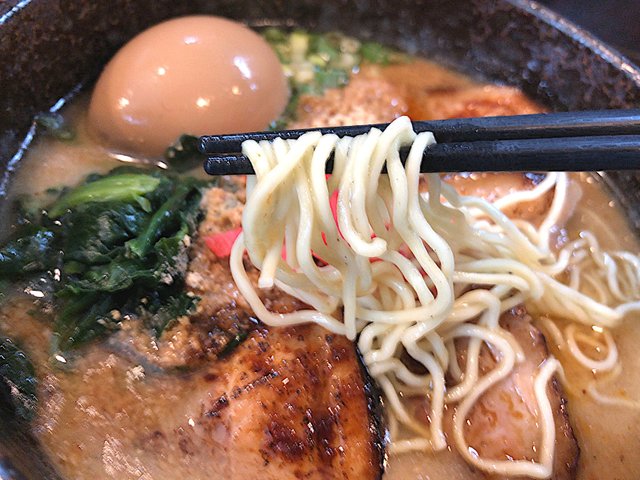 ラーメン 東京 小川の 麺屋 どらいち 豚骨スープに黒胡麻が香るラーメンを頂く Steemit