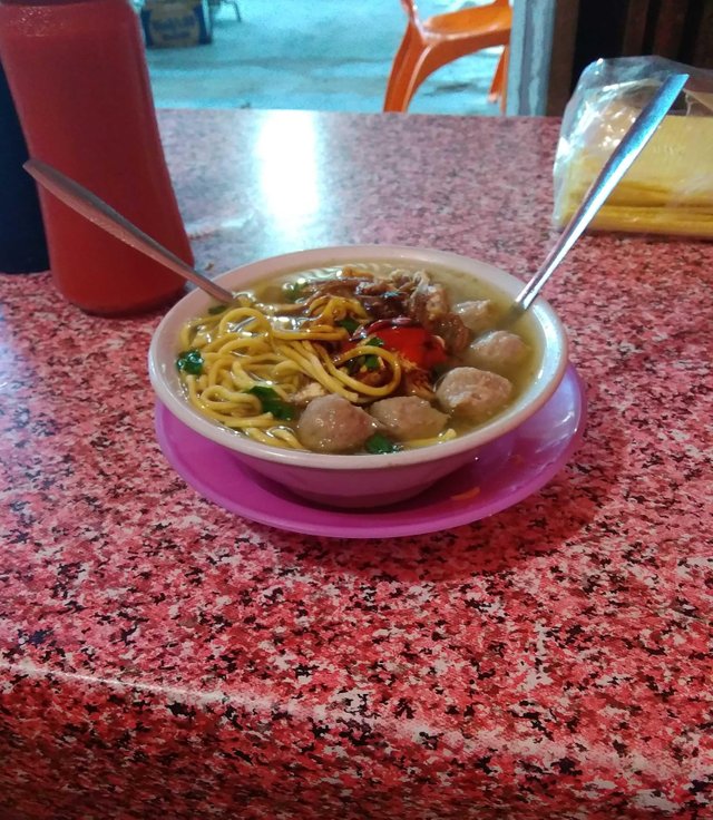 Download Gambar Makan Bakso - Gambar Makanan