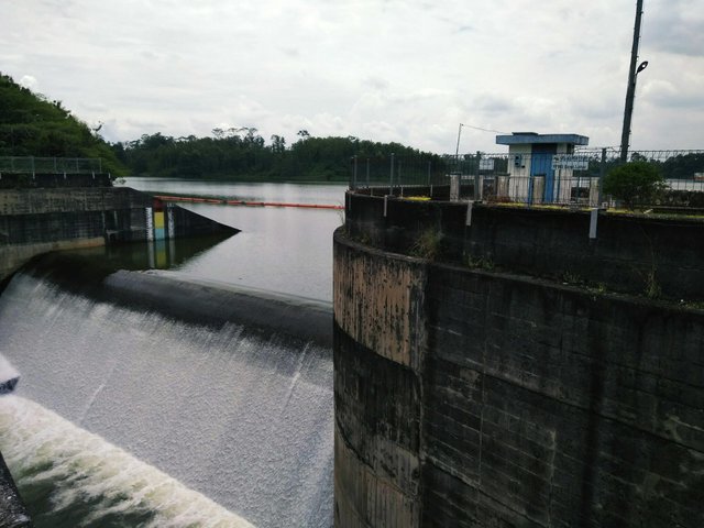 View Plta Karangkates Background