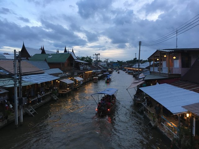 floating market