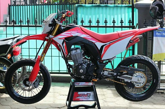 Honda crf 150 l