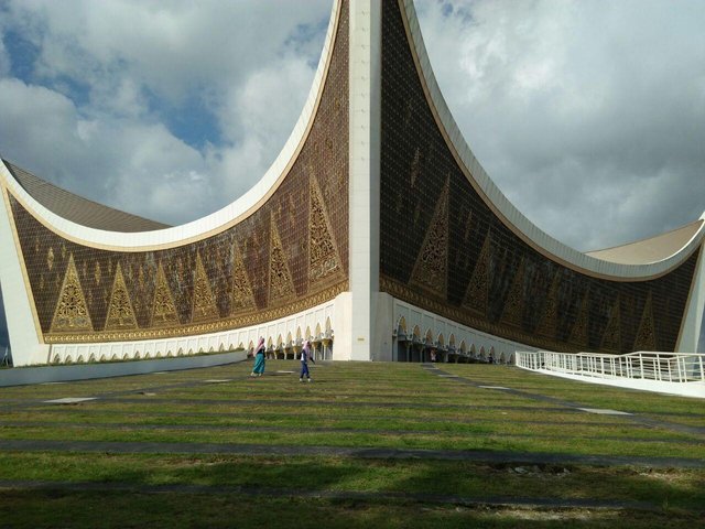 Keindahan Rumah Allah Mesjid Raya Padang Sumbar Steemit