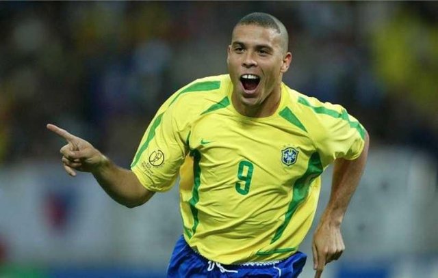 Phenomenon Ronaldo: The best striker of all time — Steemit