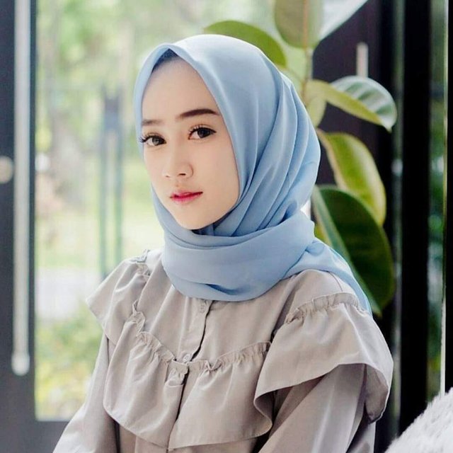 beautiful woman wearing hijab — Steemit