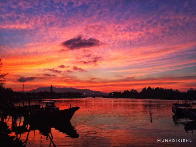 Merah Jingga Memenuhi Langit Ulee Lheue Steemit