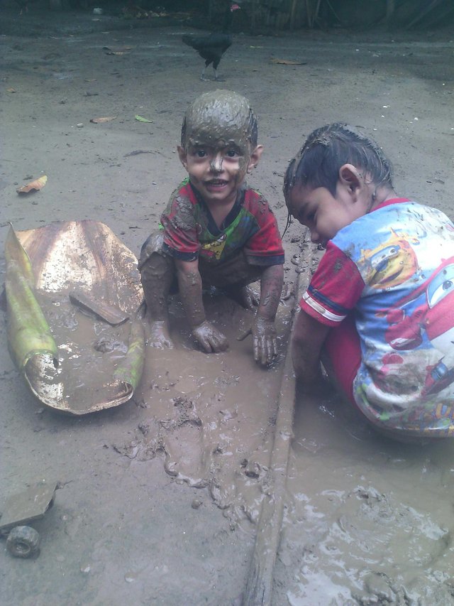 Play Mud Healthy Child — Steemit