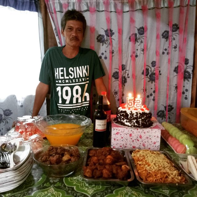 Simple birthday celebration cheap for husband