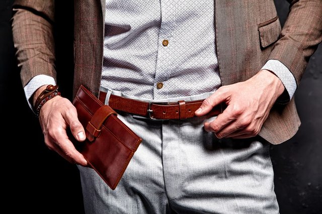 leather card holder