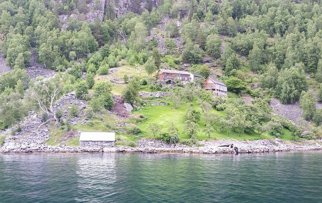 Geiranger_gård-min.jpg