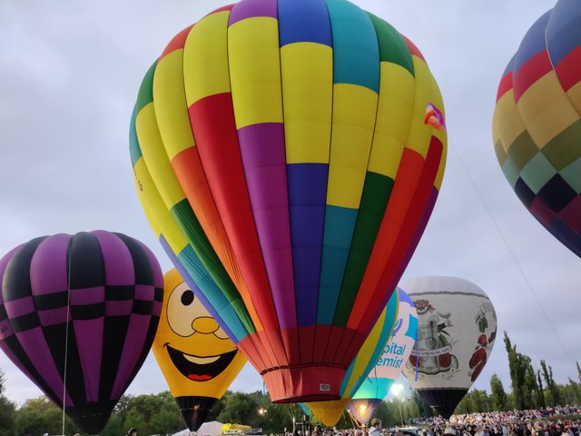 Early Morning Balloons: Canberra, AUSTRALIA.jpg