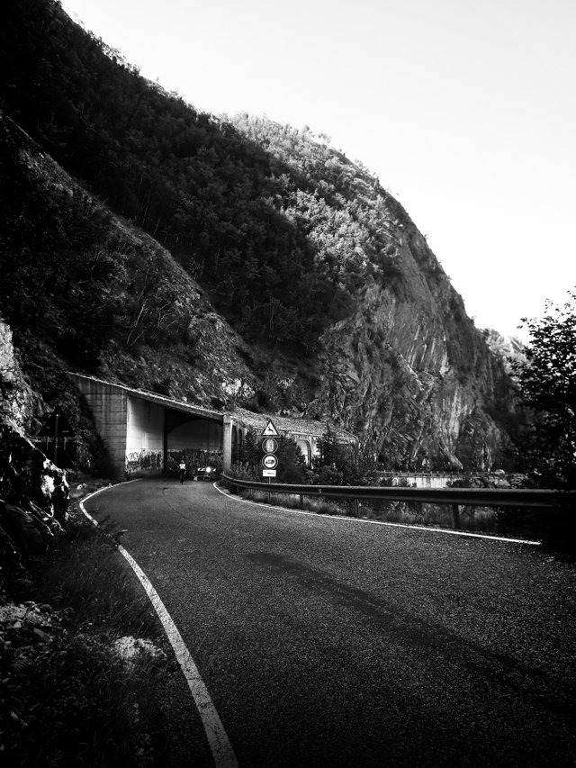 Biking Down from the Passo del Vestito