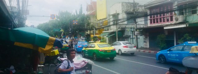 Street life in the old town of Bangkok