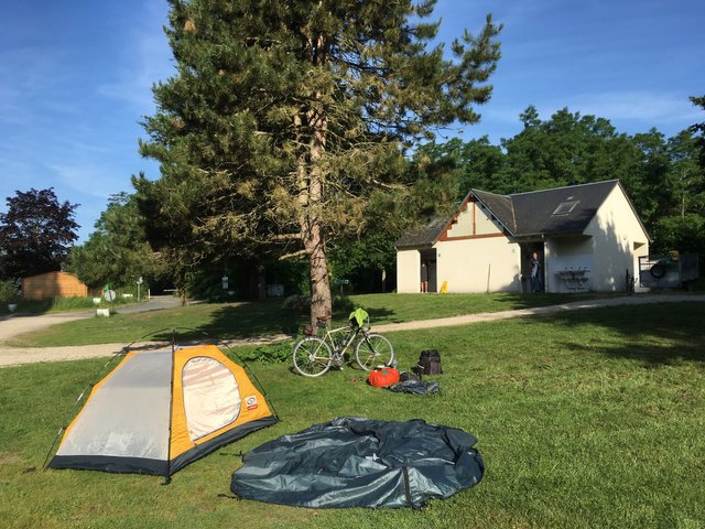 Camping la Fontaine de Rabelais in Saint-Ay