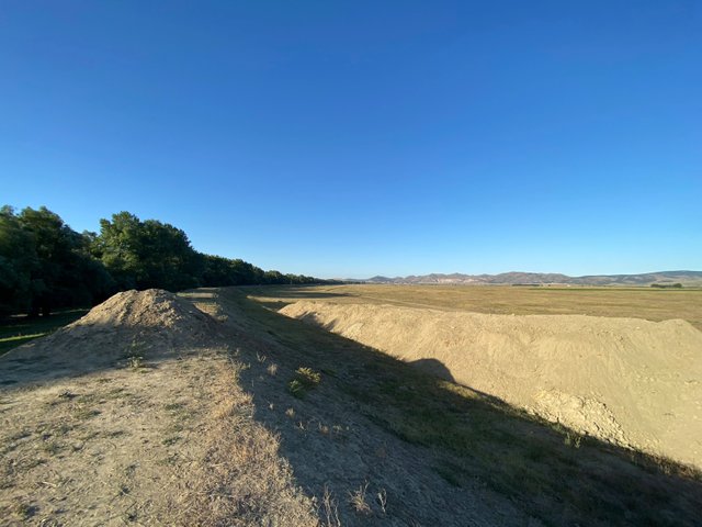 The dike upstream Macin is blocked and under some work apparently