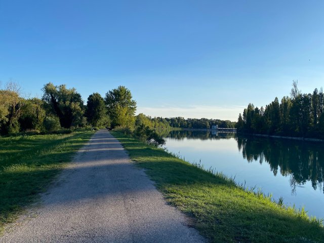 Arrived on the left side of the Mincio river