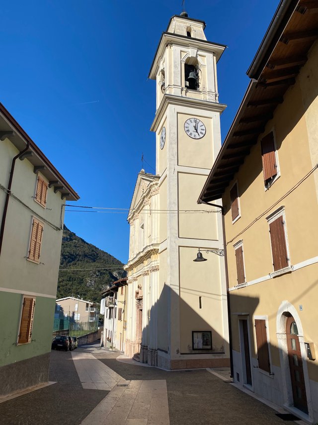 Passing through small villages like this along the way