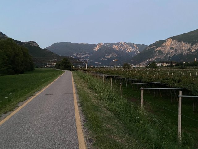 It’s getting late but I should arrive soon to my destination in Calliano