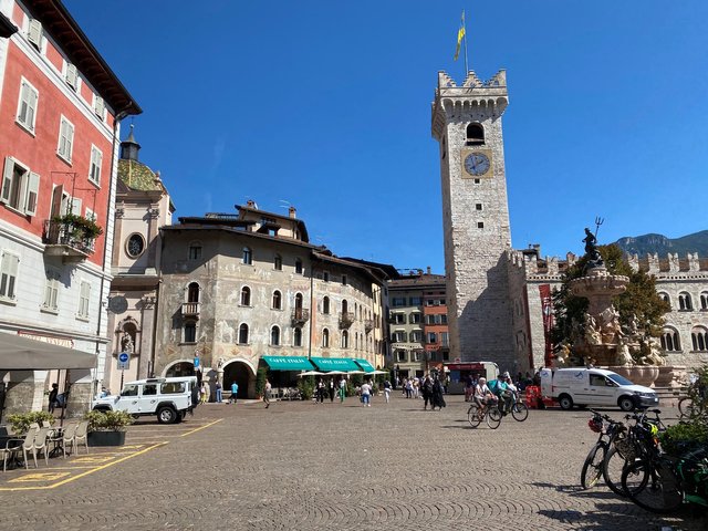 Piazza del Duomo di Trento, gorgeous medieval central city square