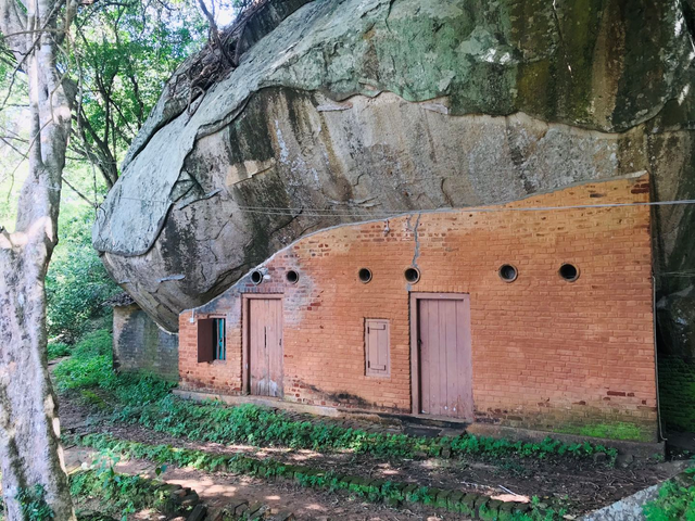 Sri Lanka #8 Pidurangala, where can get a great view of Sigiriya