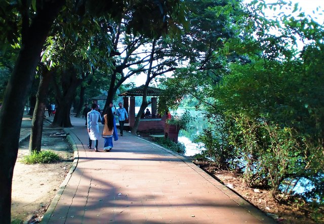 Dhanmondi Green and Natural Lake Park - Memory of Sweet Life