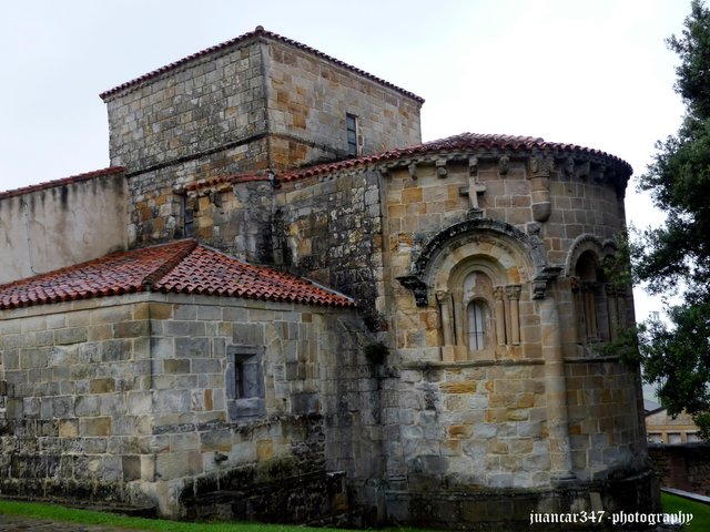 Ábside que recuerda el aspecto de los antiguos monasterios visigodos