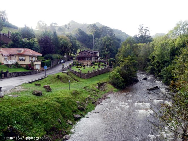 El río Miera a su paso por Liérganes