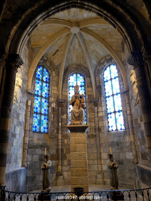 Su hermosa capilla gótica