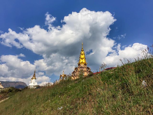 Wat Phra Sorn Kaew Buddhist Temple