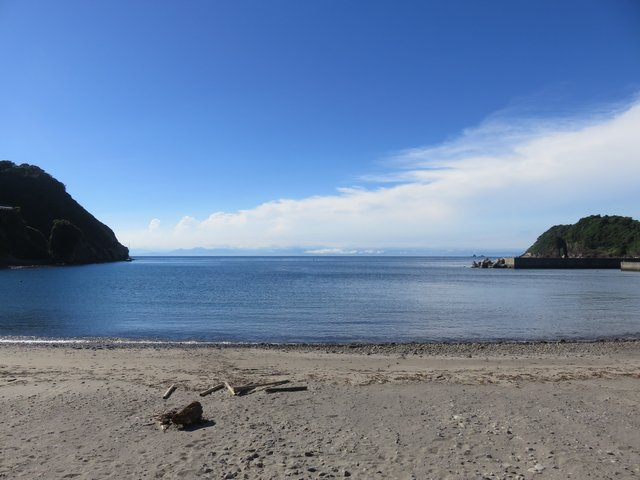 Ishibu Beach in the summer sun.