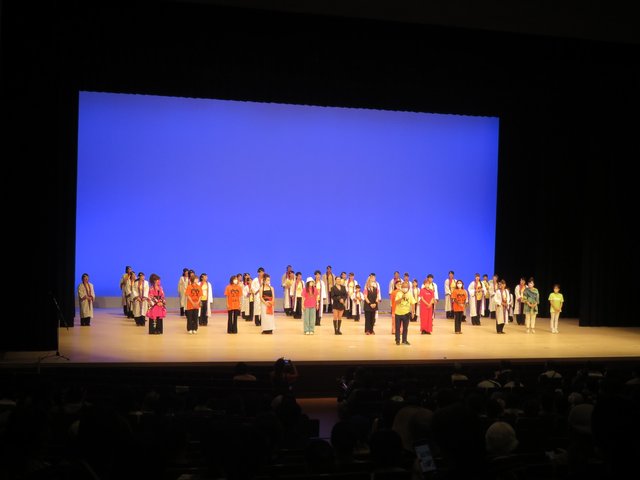 There were free performances in the new auditorium. We arrived there at about 4pm and so missed everything except the ending speech. It was air conditioned though!