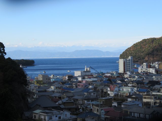 Nearly down into Heda Town and the finish.