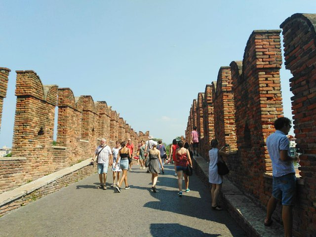 On the bridge ”Ponte Scaligiero”