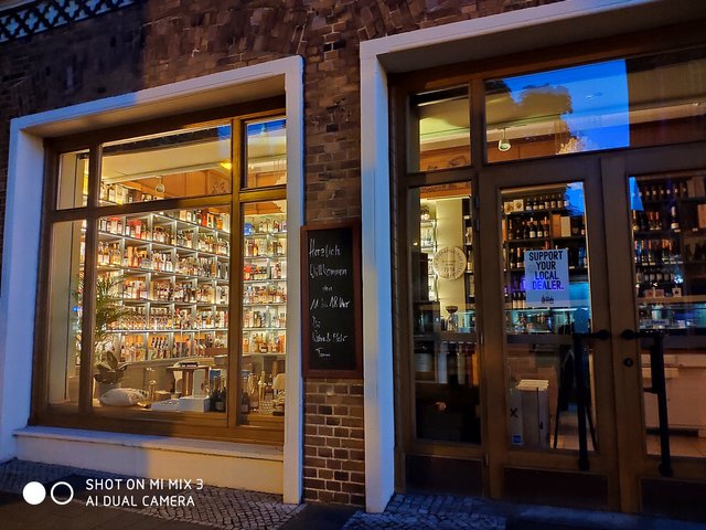 A shop I had seen while strolling by - and which looked very nice from the outside ;)