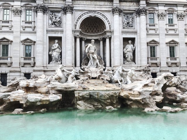 The majestic fontana di Trevi