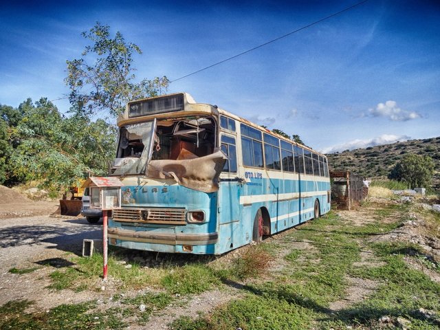 A bus the one from ”Into the wild” (Hearing Pearl Jams Eddie Vedder this day)