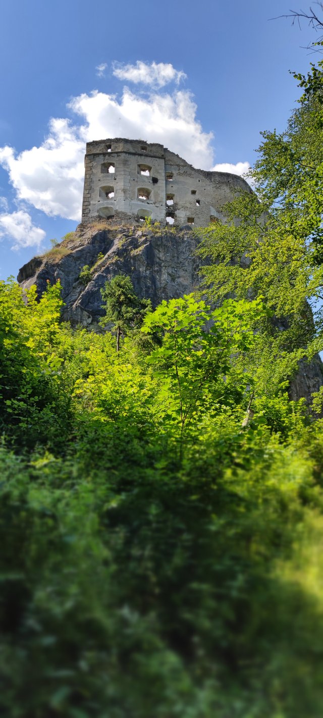 Steep hill, old palace