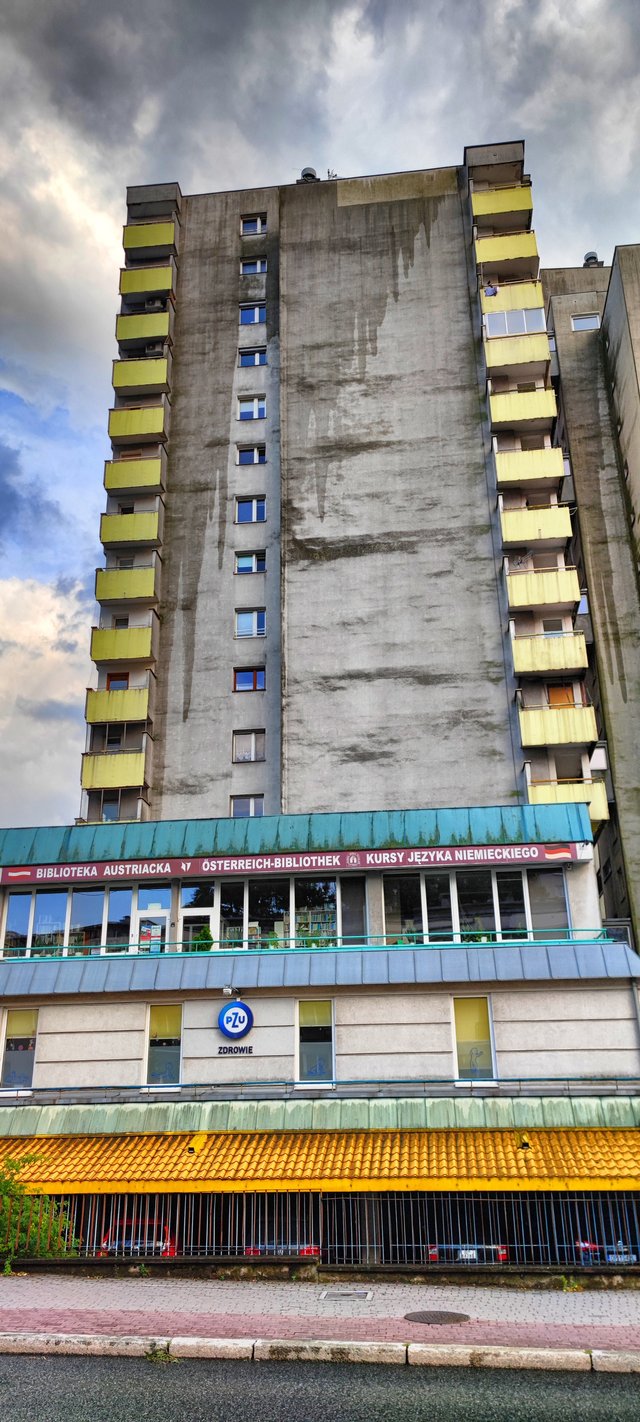 The remainings of the socialist era - an ”Austrian Bibliothek”